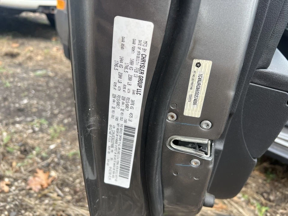 Chasis ECM Body Control BCM junto a la batería se adapta a 11-14 COMPASS 40292 Foto 4 de 4