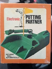 NIB Vintage 1960’s Oscar Jr Golf Electronic Putting Partner Golf Ball Return