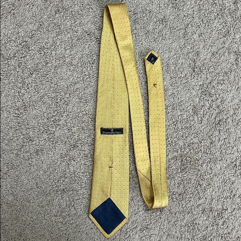 Corbata de seda dorada para hombre Ermenegildo Zegna hecha en Italia Foto 4 de 4