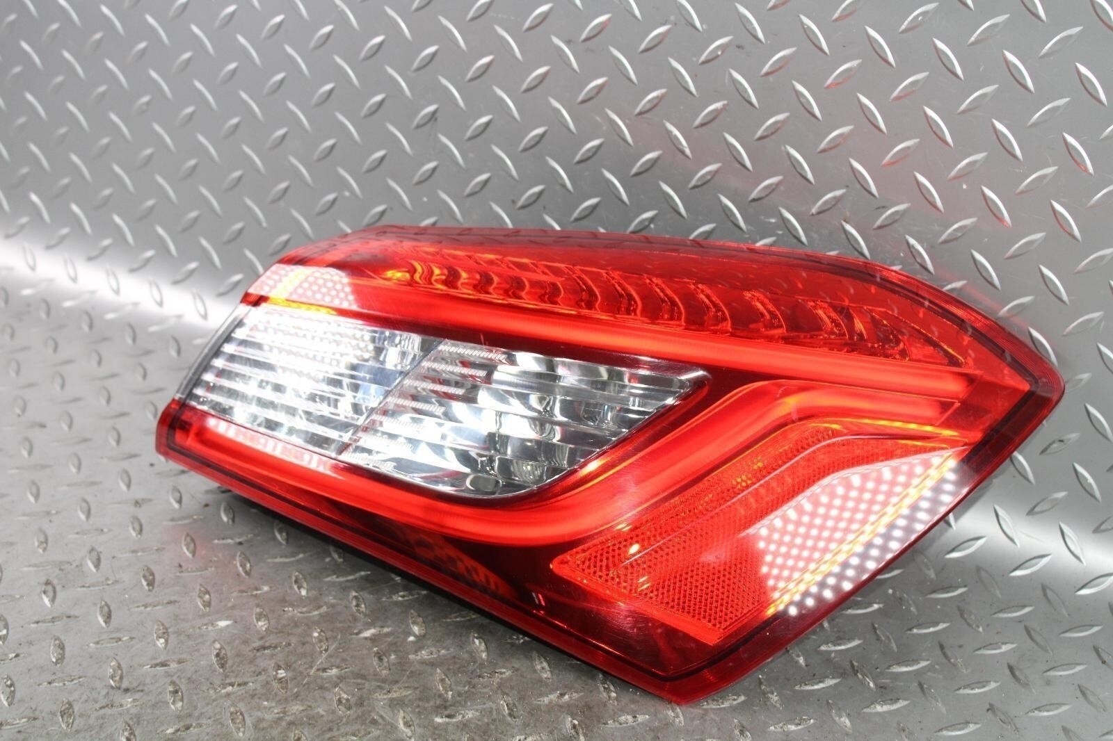 14-19 Ghibli Quarter Panel Passenger Taillight Tail Light Lamp Lens Factory OEM