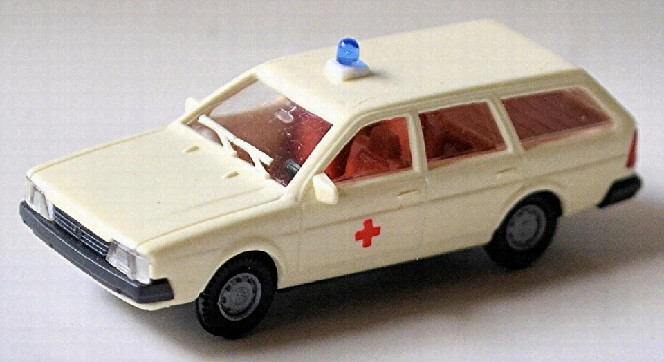 VW Passat B2 Variante 1981 RK Croce Rossa 1980-88 Tipo B2 Bianco 1:87 I. M. U. - Immagine 2 di 4