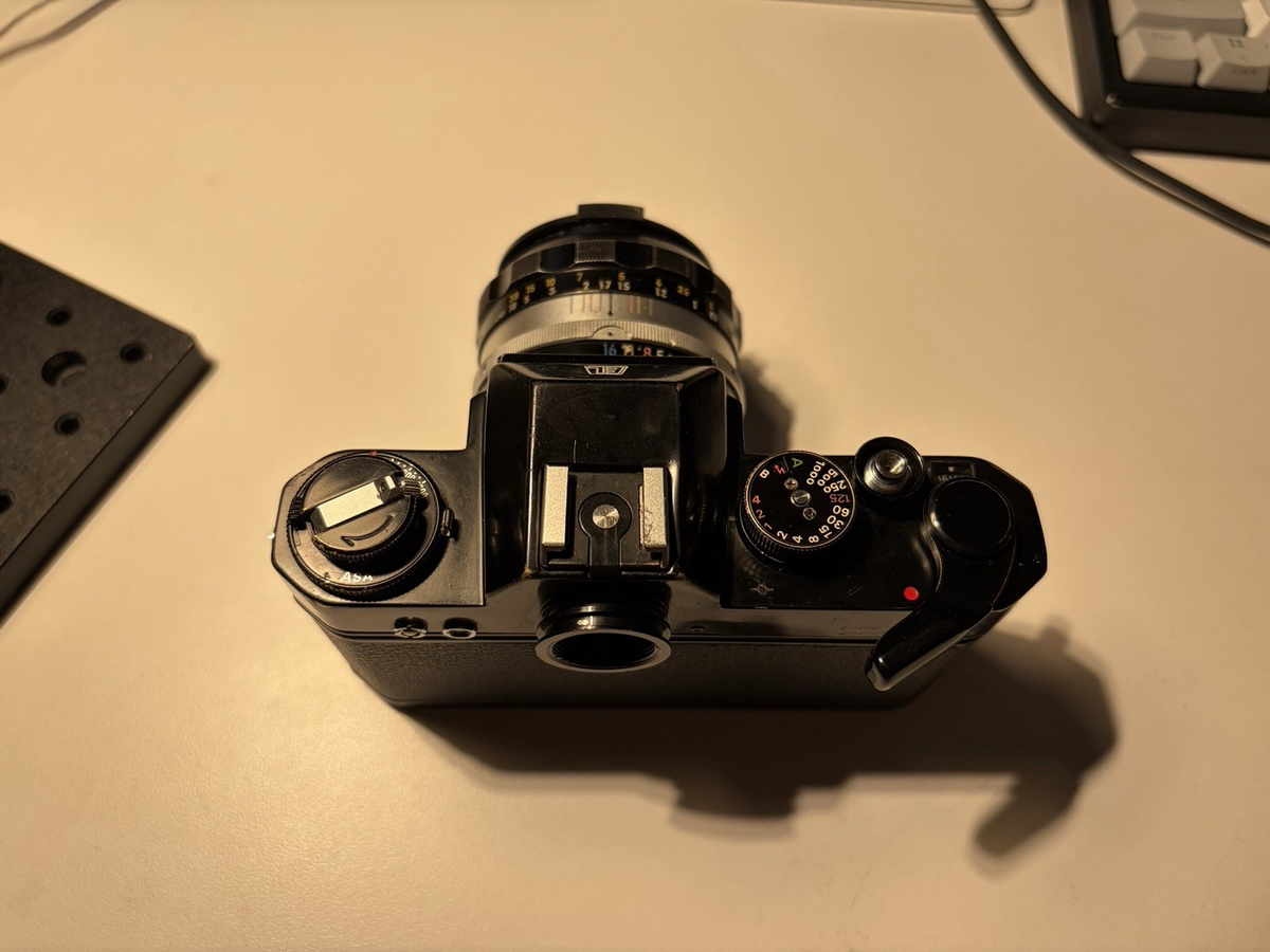 Nikon Black Nikkormat EL with Nikkor-S.C. Auto 50mm f1.4 Lens READ