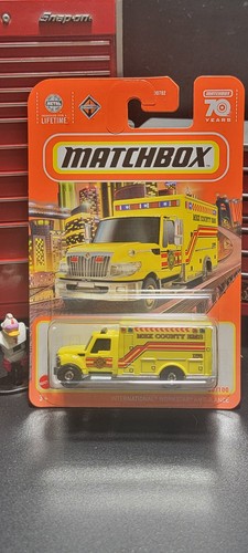 MATCHBOX #38 International Workstar Ambulance MBX County EMS FAST SHIPPING