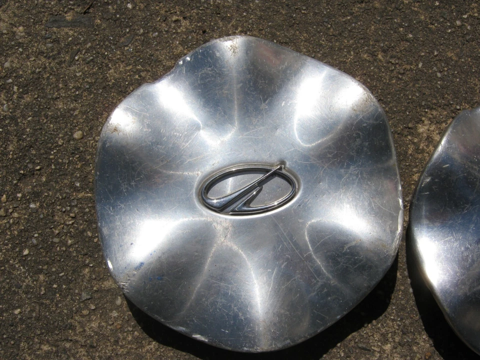 Calotas centrais de roda polidas Oldsmobile Alero genuínas 1999 a 2003 - Imagem 3 de 4