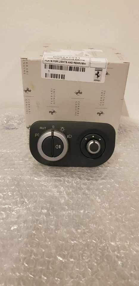 Conjunto de interruptor de luz y espejo retrovisor Ferrari 599 GTB GTO - 227031 Foto 4 de 4