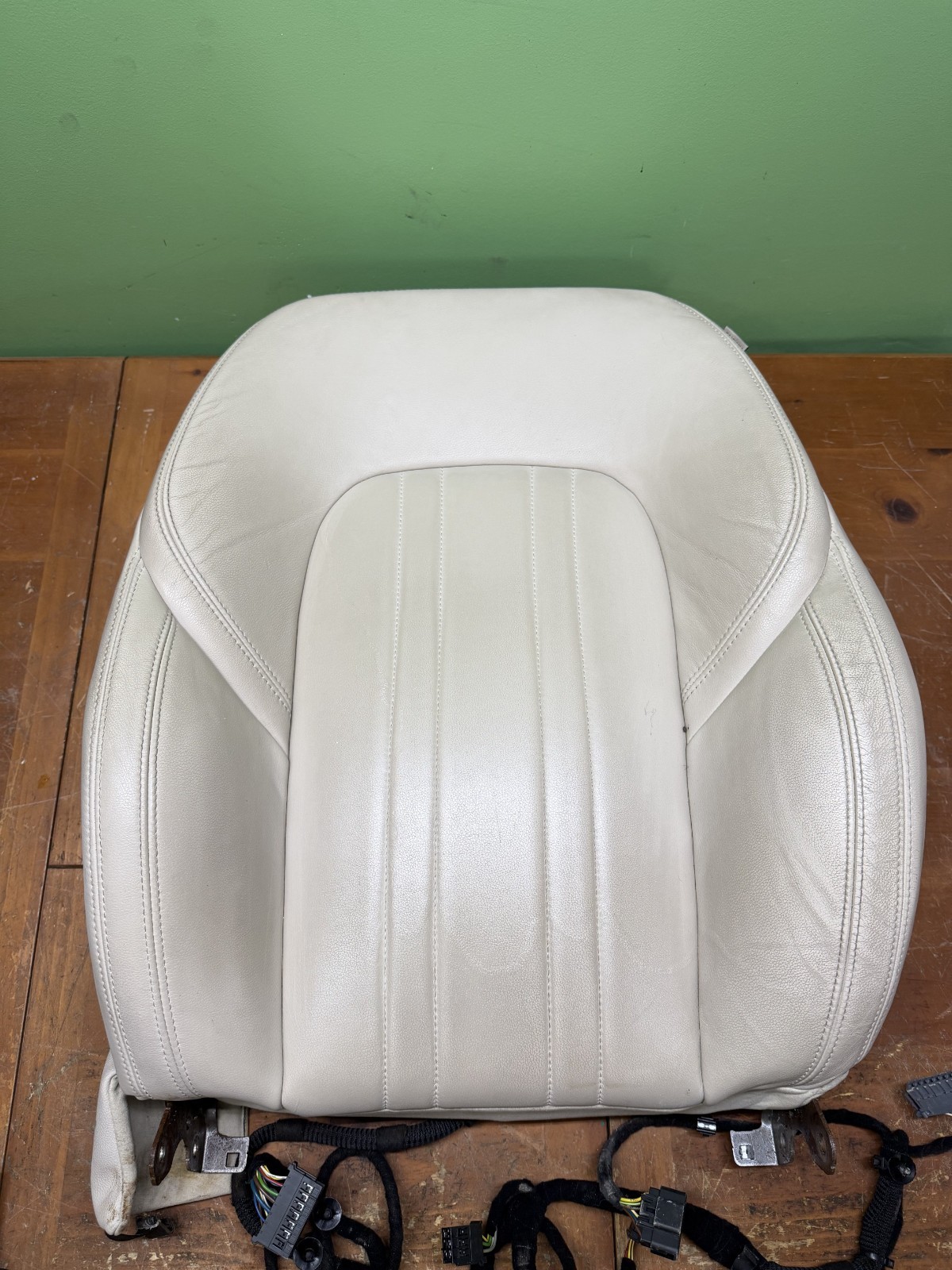2014-2019 Maserati Ghibli Left Front Driver Side Upper Seat Back Rest Cushion