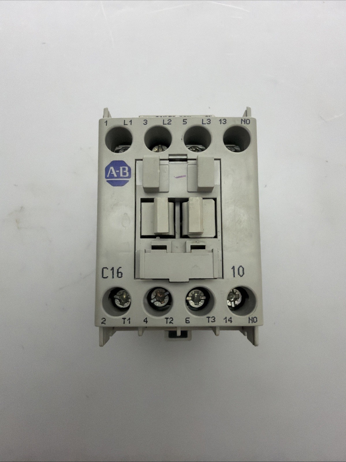 Allen-Bradley 100-C16-10 Contactor 24V