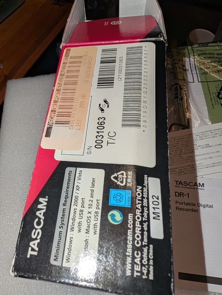 TASCAM DR-1 Portable Solid State Recorder Box Case Manual 1Gig Mem Card Battery - Image 4 of 4