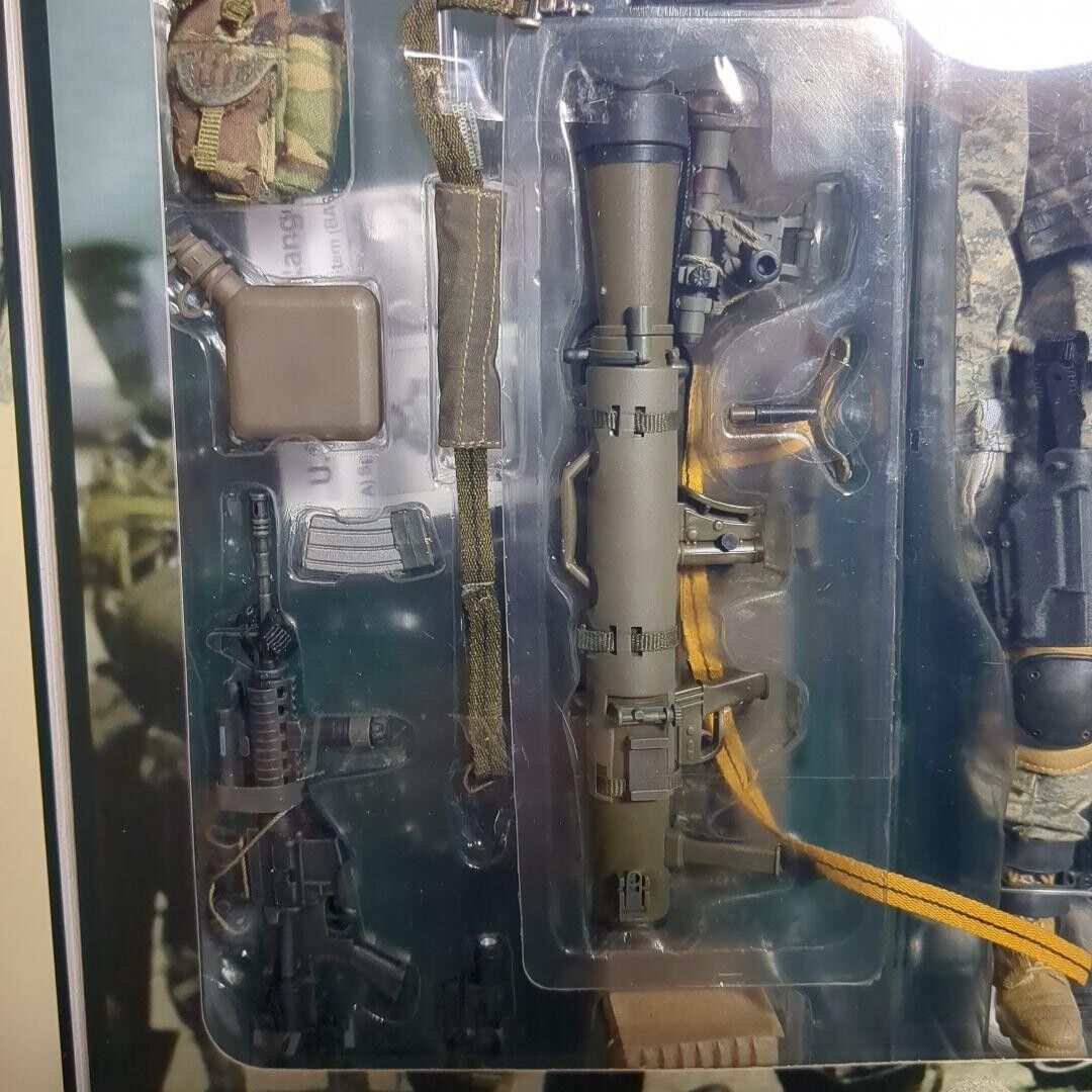 HOT TOYS 1/6 U.S.ARMY Airborne Rangers Second Battalion 75th HOT TOYS 1/6 U.S.ARMY Airborne Rangers Second Battalion 75th