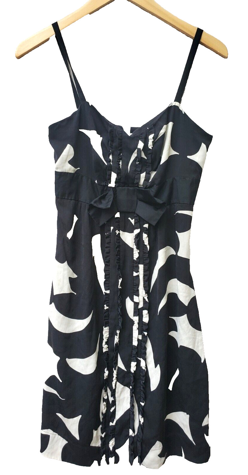 DVF Diane Von Furstenberg 4, white black FLORAL sleeveless dress, silk RUFFLED