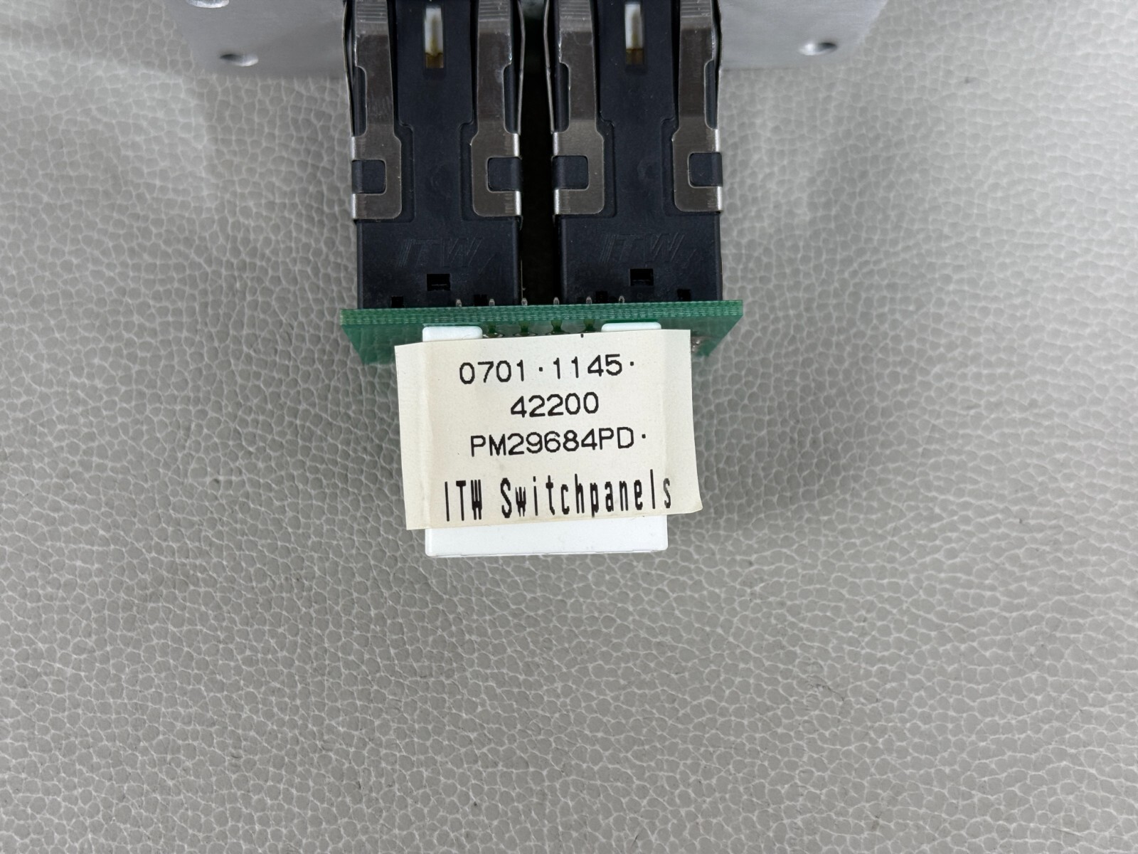 NEW! BENTLEY ARNAGE ROLLS-ROYCE FUEL DOOR AND BOOT RELEASE SWITCH OEM #PM29684PD