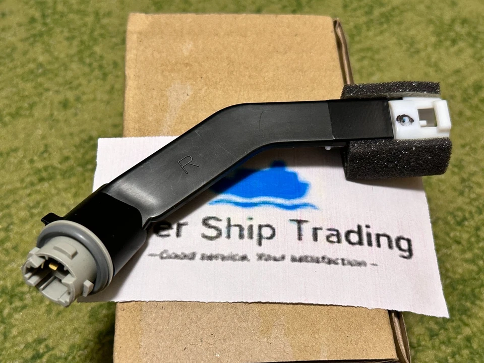 Toyota Genuine 86 Scion FR-S Front Right Side Marker Lamp Socket SU003-02580 OEM Foto 3 de 4