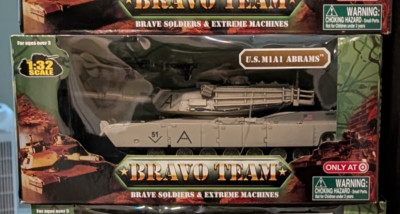 Bravo Team 1/32 U.S. M1A1 Abrams Tank Model