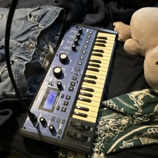 Novation MiniNova 37-Key Synth Keyboard Blue