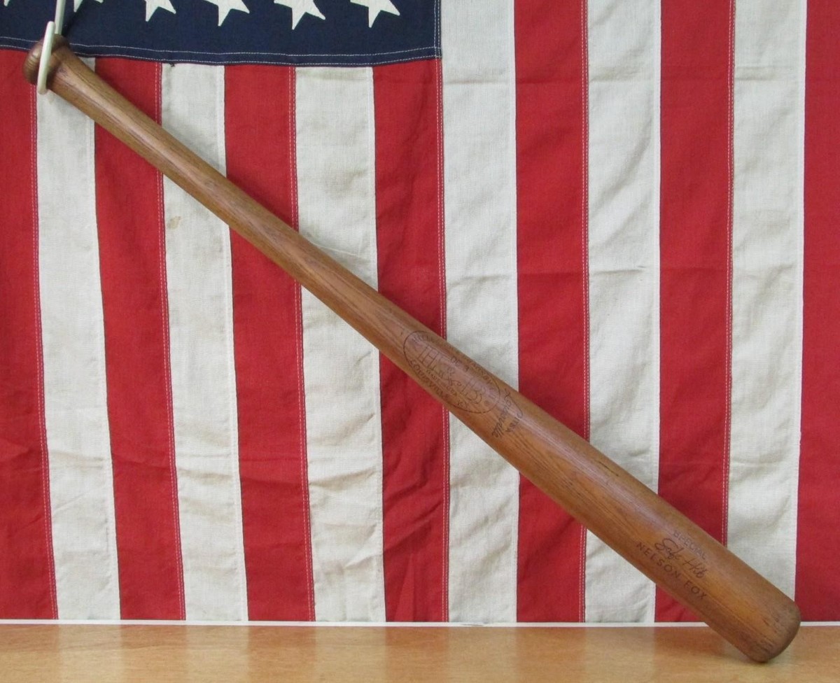 Vintage 1960s Hillerich & Bradsby Co.Wood Baseball Bat Nelson Fox