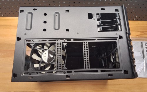 Estuche para PC Corsair Carbide Air 240 Micro ATX - Negro - Imagen 13 de 20