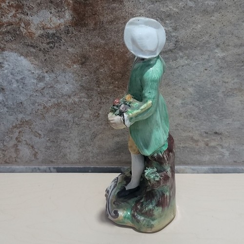 Antigua estatua masculina de vendedor de frutas Old Staffordshire Ware Inglaterra 1885 - Imagen 6 de 11