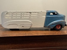 VINTAGE 1940 WYANDOTTE STREAMLINE BULLET NOSE STAKE TRUCK 21  