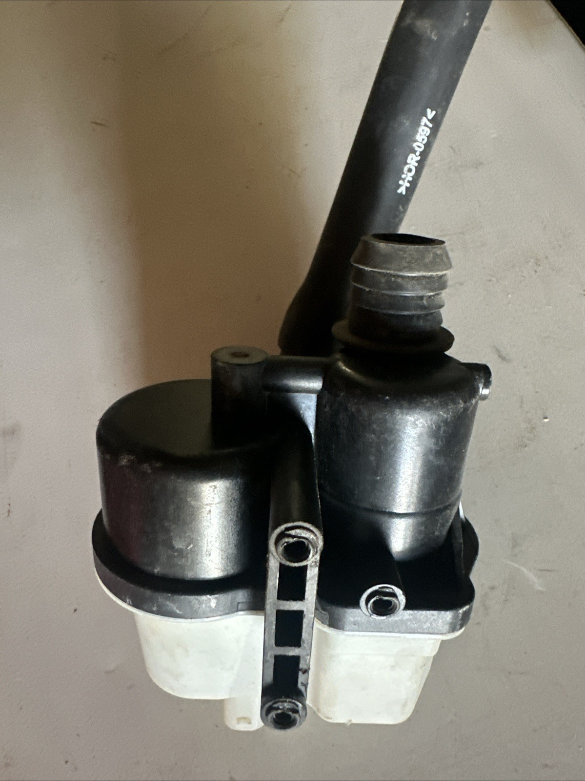 MASERATI Levante 16 Or QUATTROPORTE FUEL LEAK DETECTION PUMP 0261222010 OEM