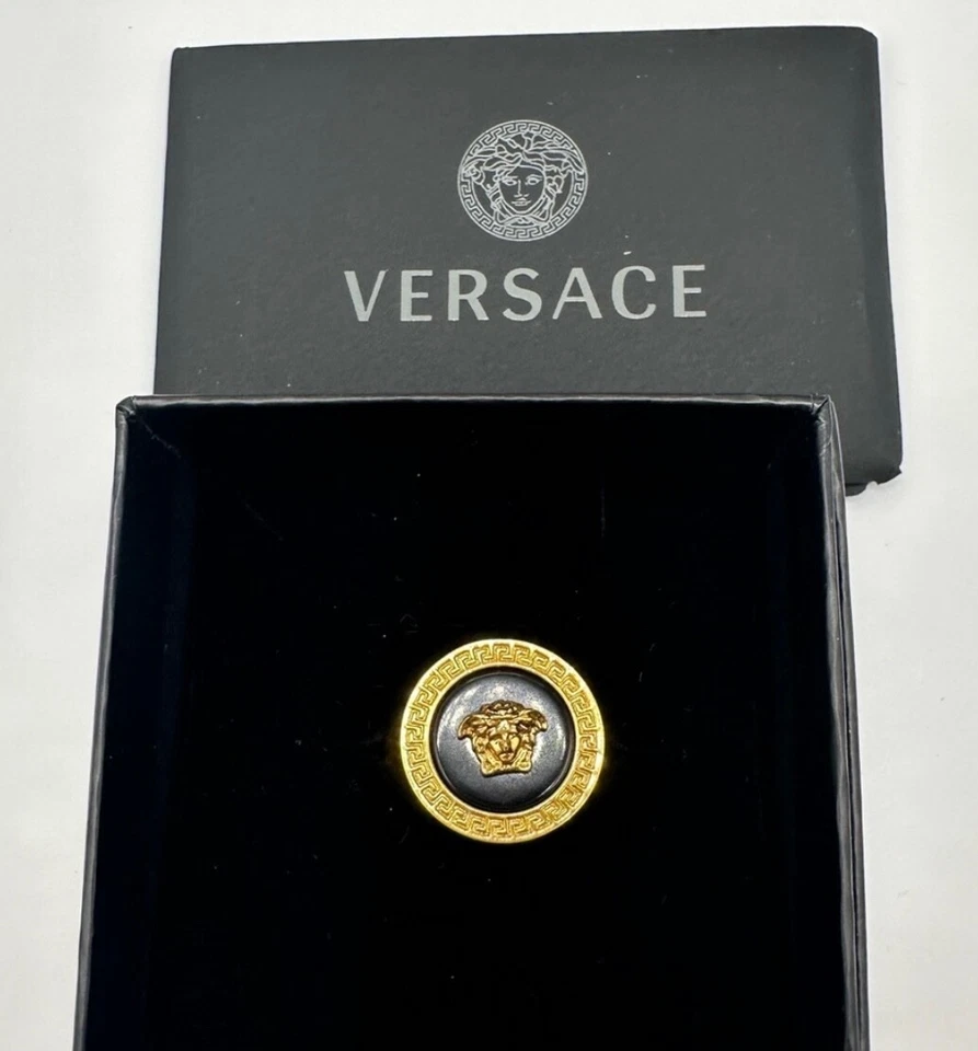 Anillo Cabeza Medusa Versace Color Dorado Metal Embellecido Talla 8 Foto 2 de 4