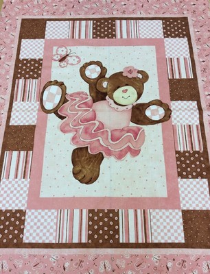Springs Creative - Steele Creek Studio - Belinda Bear Panel 90 cm - 100 % Baumwolle