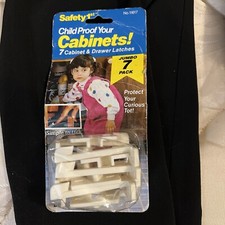 Vintage Safety 1st Childproof Cabinet N Drawer Latches 7 Pack NOS 1988
