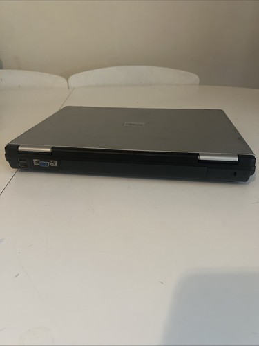 Fujitsu Siemens Amilo Li 1705 15.5’’ Laptop Silver Intel Celeron M SPARES - Picture 5 of 7