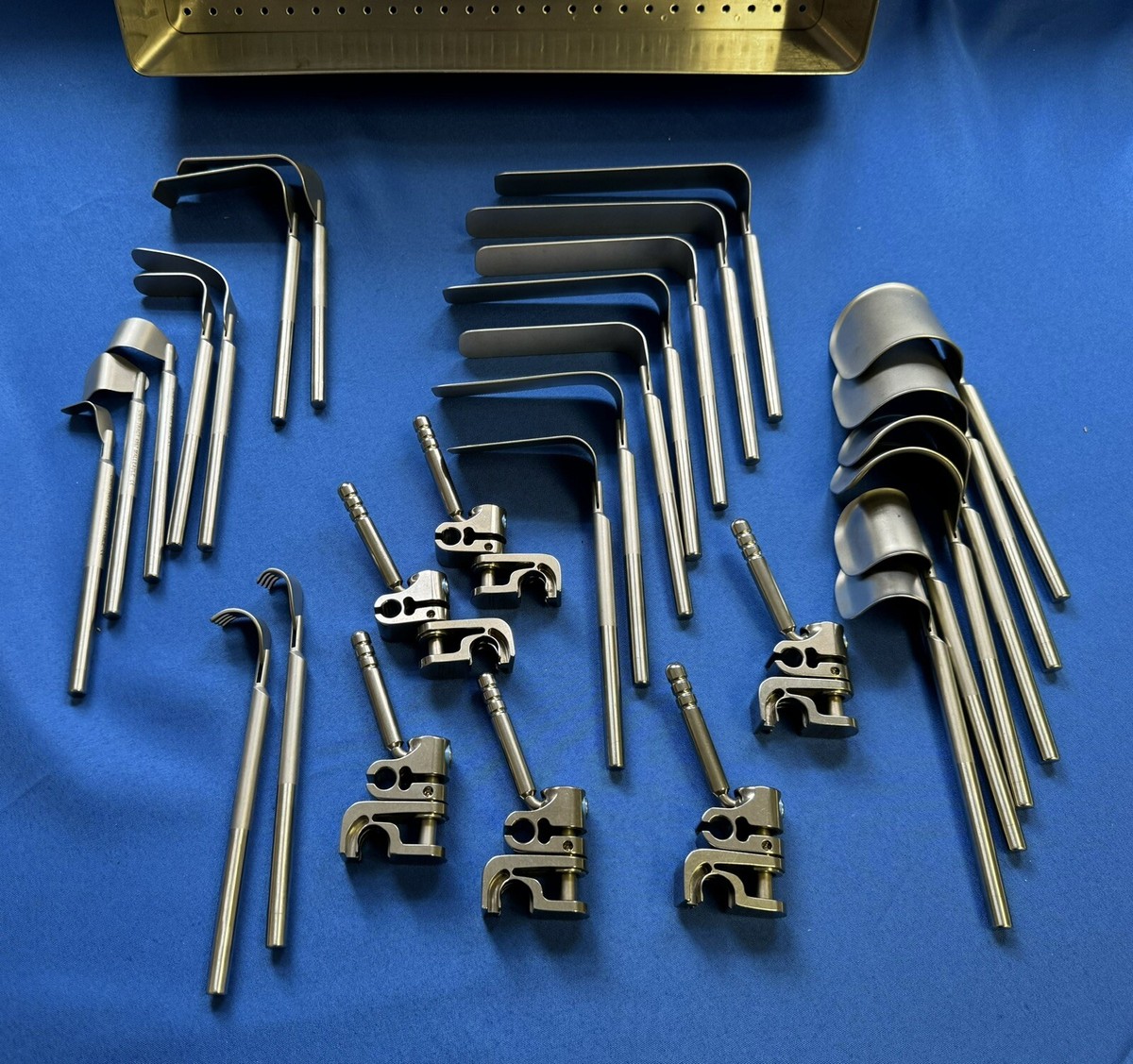 28 PIECE OMNI-TRACT SURGICAL RETRACTOR SET WITH OMNI-TRACT CASE | eBay