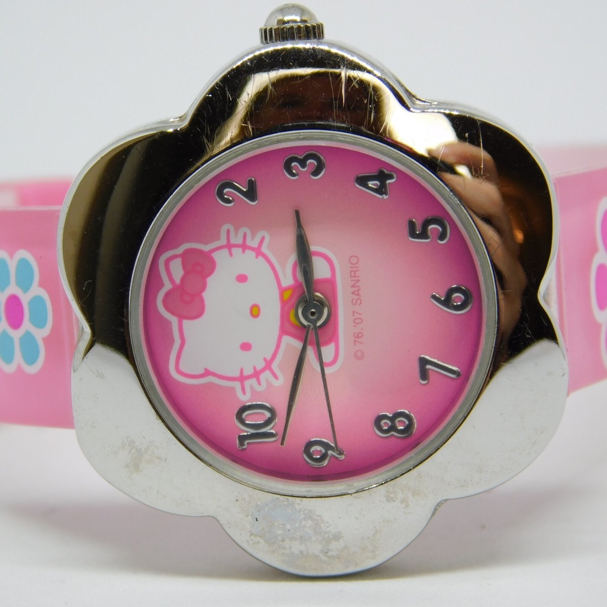 Sanrio HELLO KITTY HK959A Flower Shape Quartz Analog Women's Watch