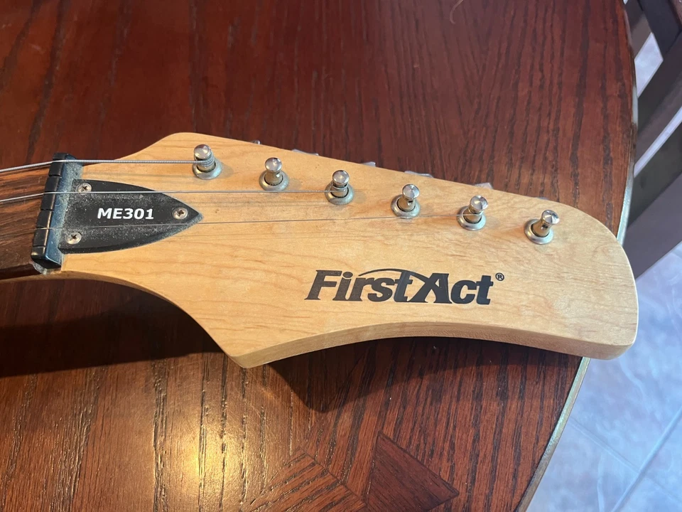 First Act ME301 Electric Guitar 6 String BlackWhite  W/ HARD AND SOFT SIDE CASE - Image 3 of 4