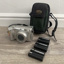 Nikon Coolpix 4800 ED 4.0MP Digital Camera 8.3x Zoom w/ 3 battery s