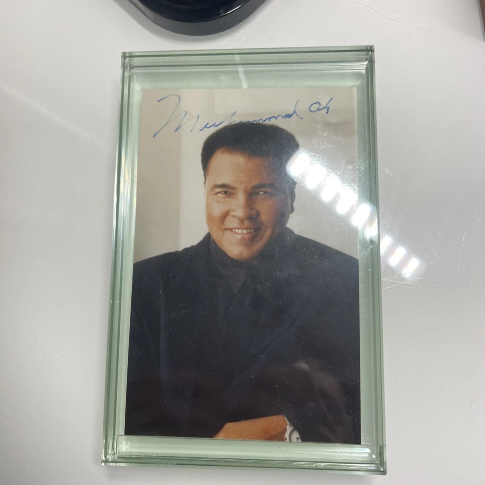Muhammad Ali Vintage Autographed Photo Postcard  - Image 4 of 4