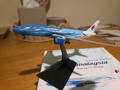 Phoenix Models 1:400 Malaysia Airlines Boeing 777-2H6/ER Flugzeug Flugzeugmodell