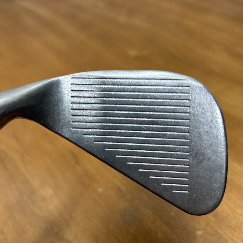 Came across these 80s vintage Ping Eye Black Dot irons at a thrift