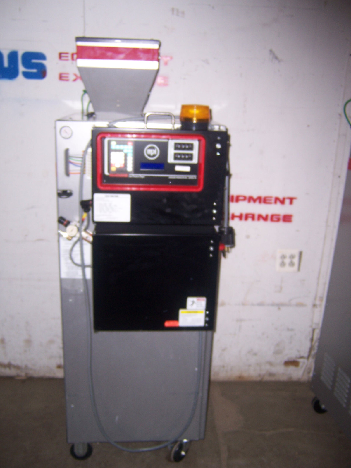 14798 Maguire Low pressure dryer 30 model LPD-2HD control LPD 3HD8 480v, 3ph