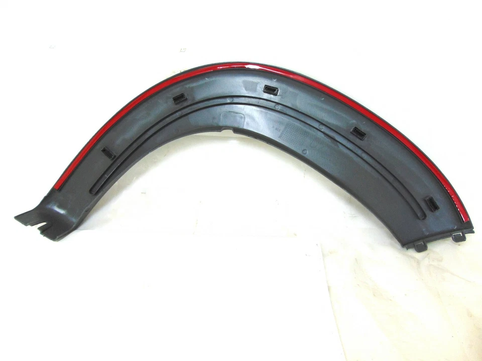 For 2014-2018 Ram ProMaster 1500/2500/3500 Left Rear Wheel Opening Flare Molding - Imagem 4 de 4