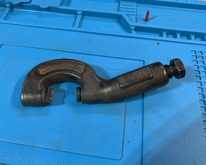 KD 715 Nut Splitter