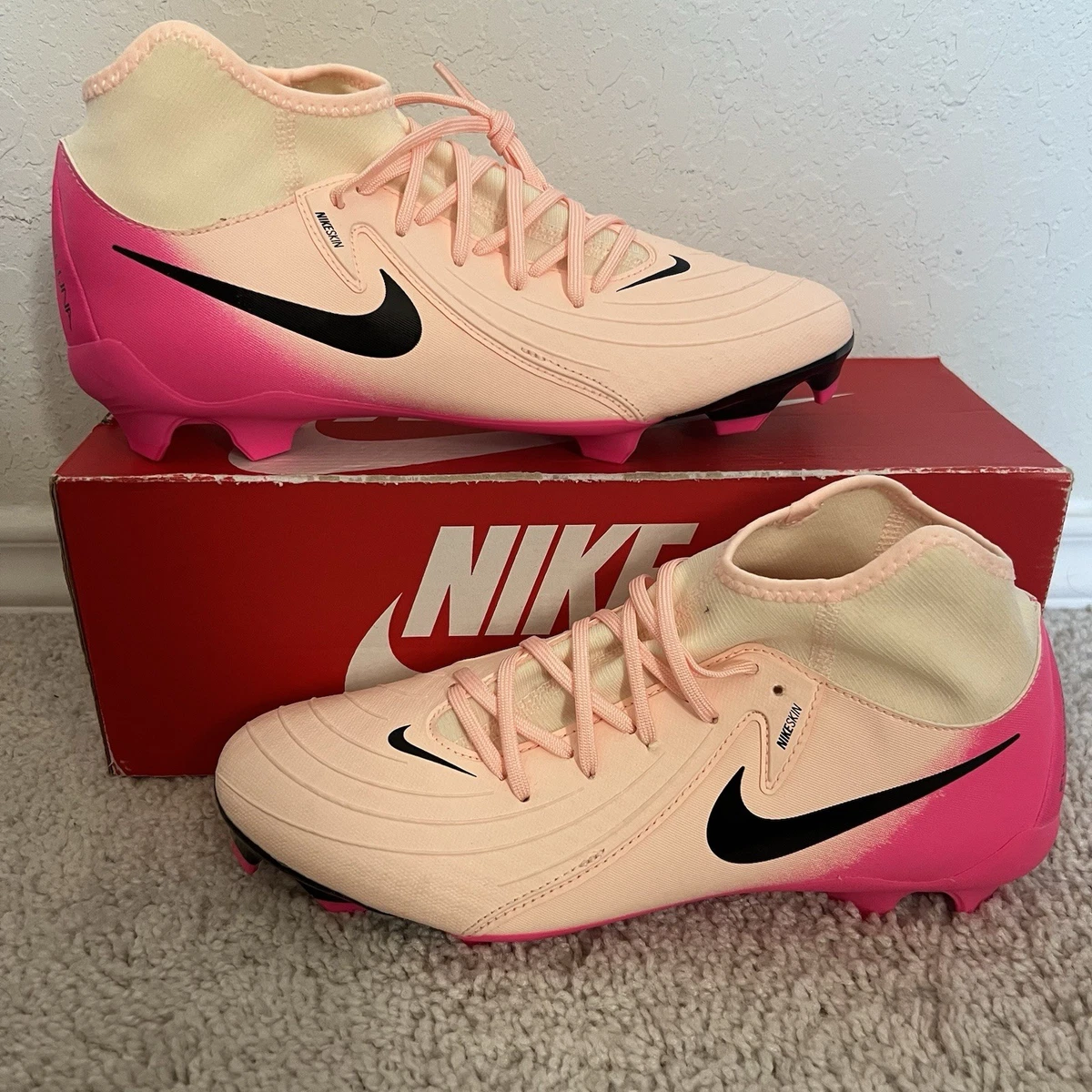 Nike Phantom Luna 2 Academy MG Prism Pack for Sale  display picture 1