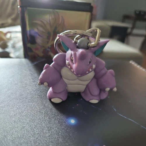 Vintage 1999 POKEMON Nintendo NIDOKING Keychain Burger King Meal Figure Toy