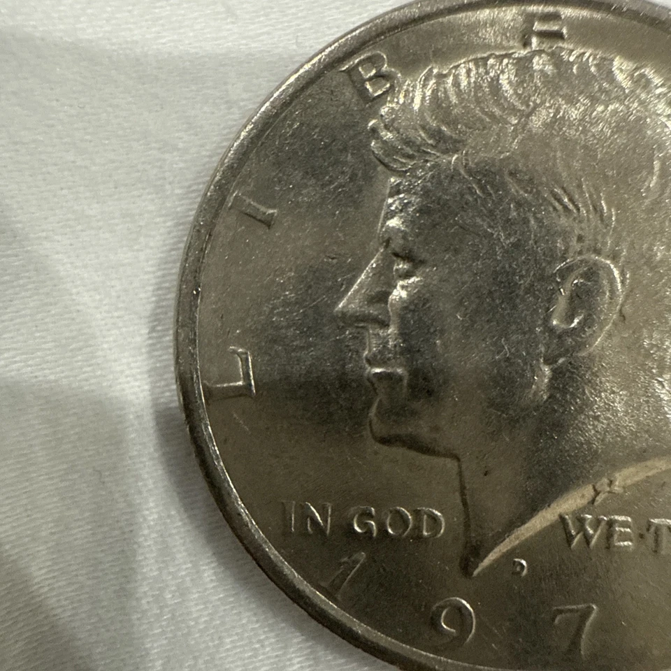 🔥ULTRA RARE COLLECTOR  COIN 1971 Kennedy Half Dollar 'D'and FG On Tales SidE🔥  - Image 3 of 4