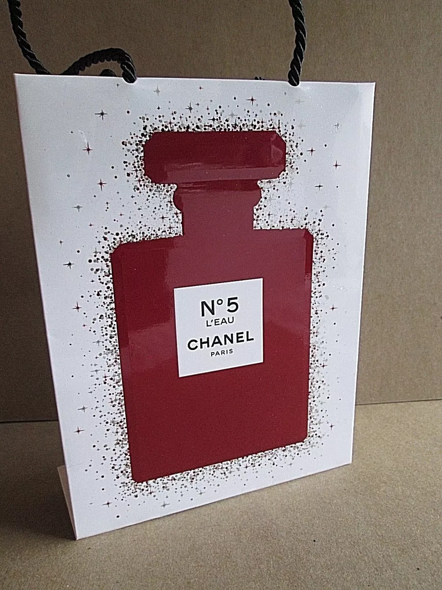 CHANEL PARIS NO 5 L'EAU RED PERFUME BOTTLE HOLIDAY 2018 PAPER BAG ONLY  RARE