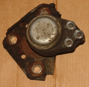 Motorhalter Ford Fiesta JH1 1.4TDCi 50kw BJ 2003