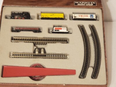 Marklin Mini-Club 8900 Train Set w/ Steam Locomotive and
