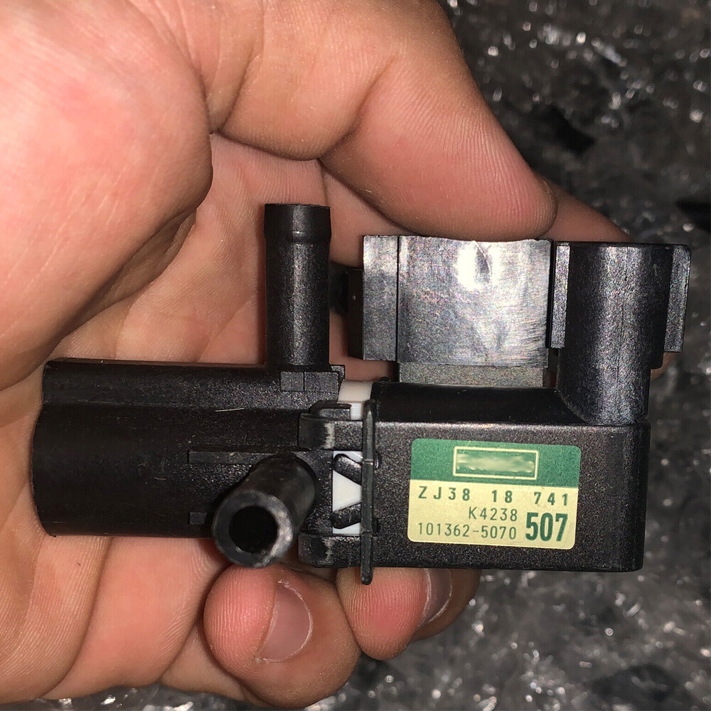 NEW OEM ZJ38-18-741 1013625070 CP904 CP993 PV688 For MAZDA 2 2014