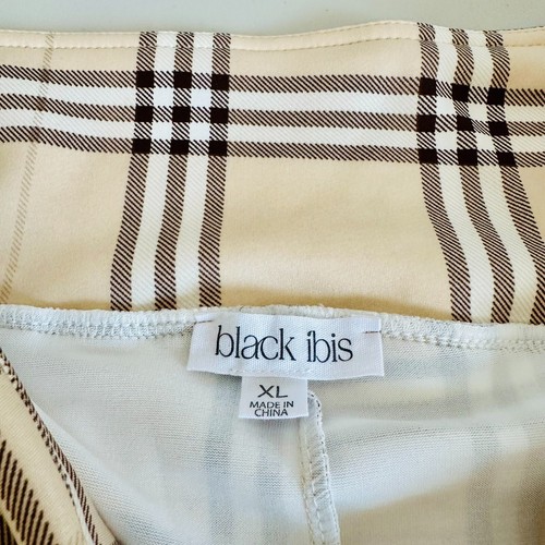 FALDA CORTA PLISADA NEGRA IBIS A CUADROS CON SHORTS XL - Imagen 5 de 7