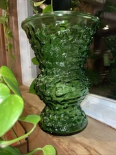 Vtg E.O. Brody Co. Cleveland Ohio Green Crinkle Glass Flower Vase Large 10” Tall