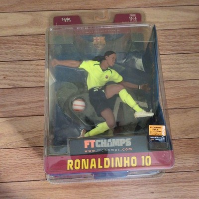 FT Champs Ronaldinho Soccer Action Pose Figure 6