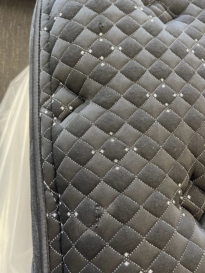 Nuevo Colchón Simmons Beautyrest Negro Serie 3 Tres Medianos King $4299 Foto 4 de 4