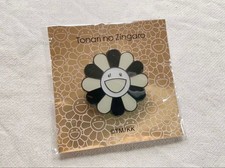 New Takashi Murakami Flower Black White Flower Pin Badge Large 37mm