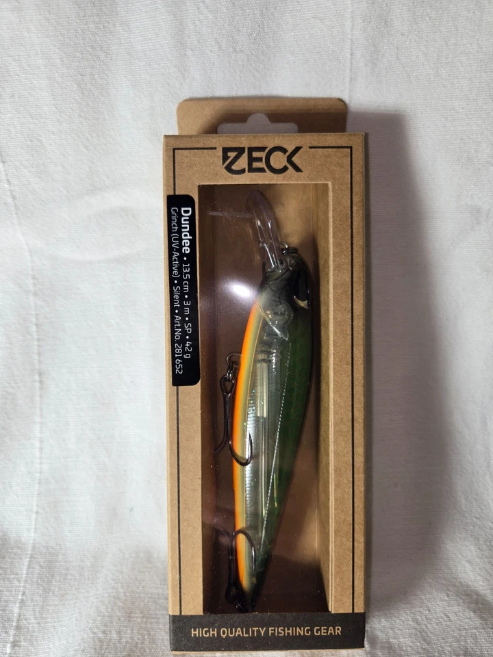 Zeck Dundee 13,5cm 3m 42g SP Grinch ( UV-Active) Silent Hecht Wobbler  #24